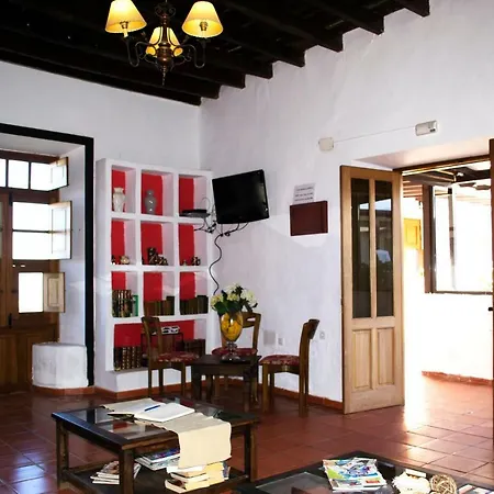 Casa La Orilla Country house *